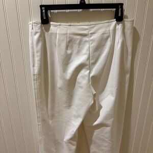 St John’s Women’s Capri Pants